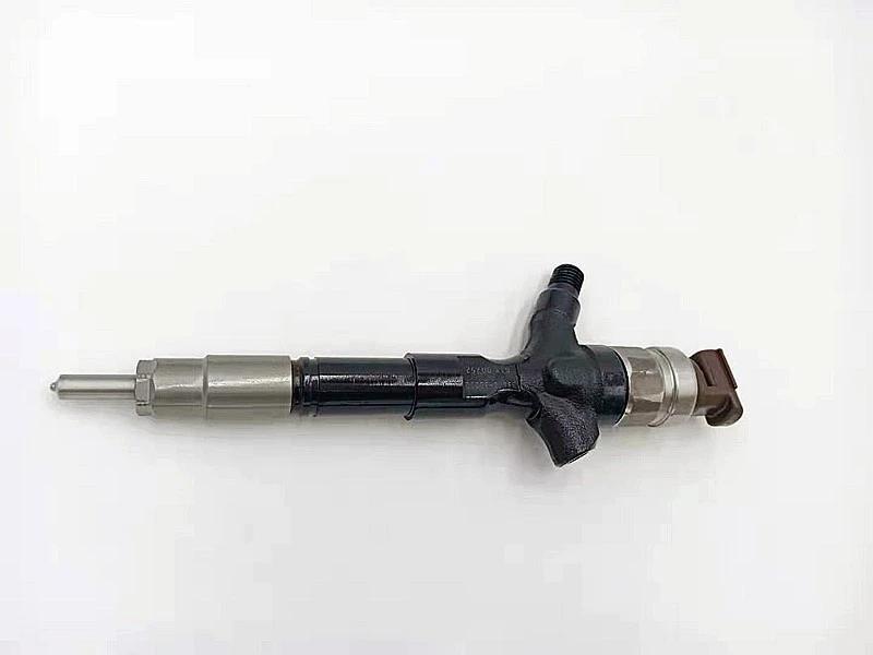 Diesel Fuel Injection Valves New 23670-30050 Engine Injector best